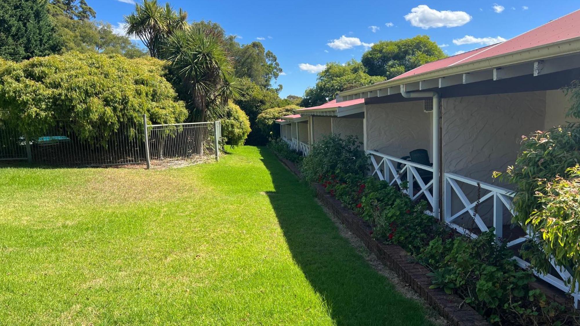 Karri Forest Motel Pemberton Buitenkant foto